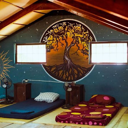 Ciao Cacao Hostel & Vegan Cafe Флорес Екстер'єр фото