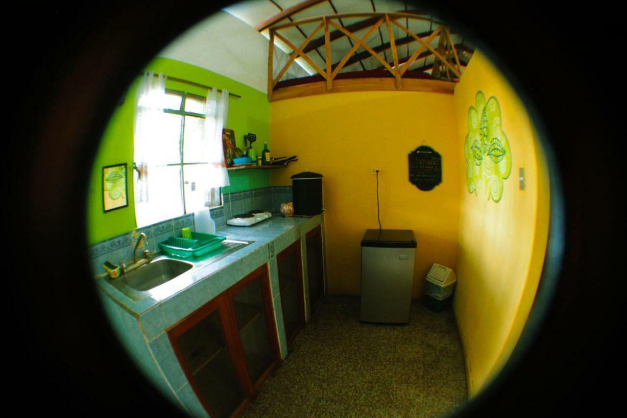 Ciao Cacao Hostel & Vegan Cafe Флорес Екстер'єр фото