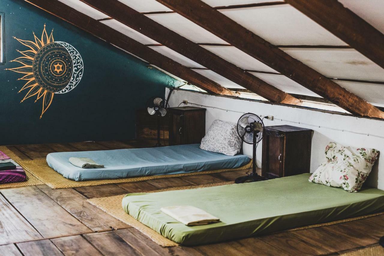 Ciao Cacao Hostel & Vegan Cafe Флорес Екстер'єр фото