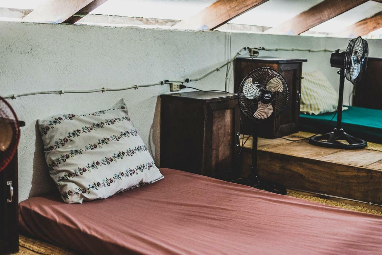 Ciao Cacao Hostel & Vegan Cafe Флорес Екстер'єр фото